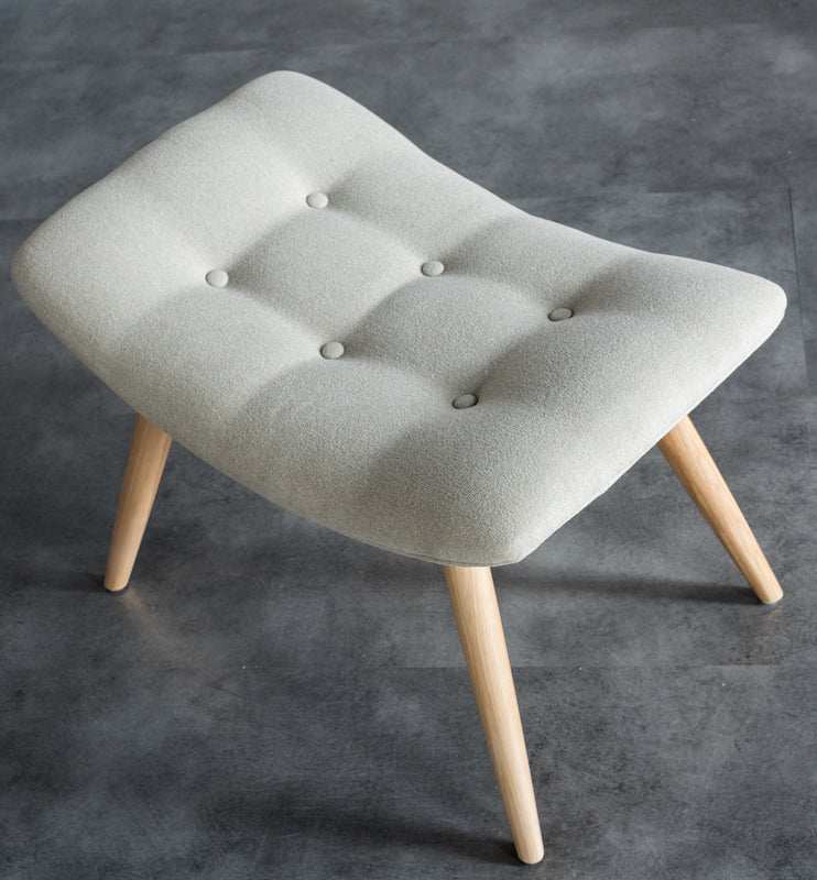 STOOL_V032